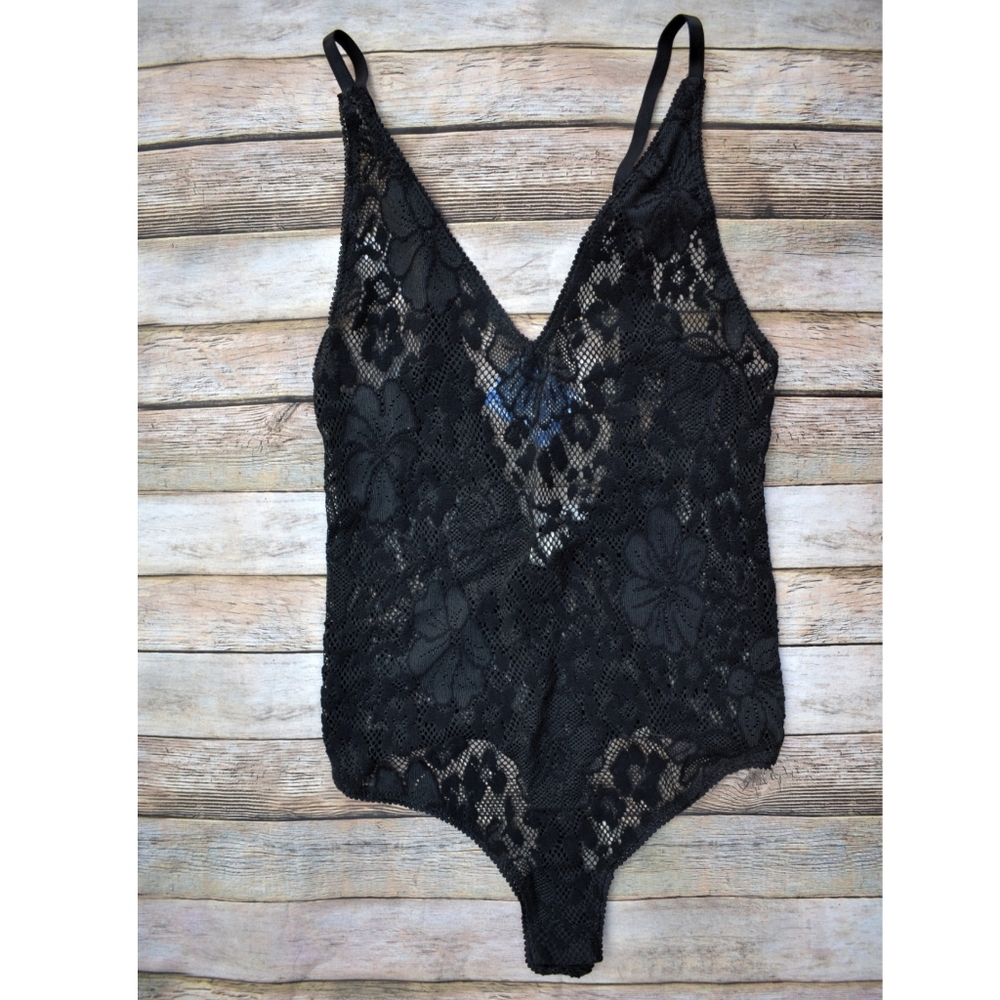 Free People Live It Up Lace V-Neck Bodysuit Black - Picture 3 of 7